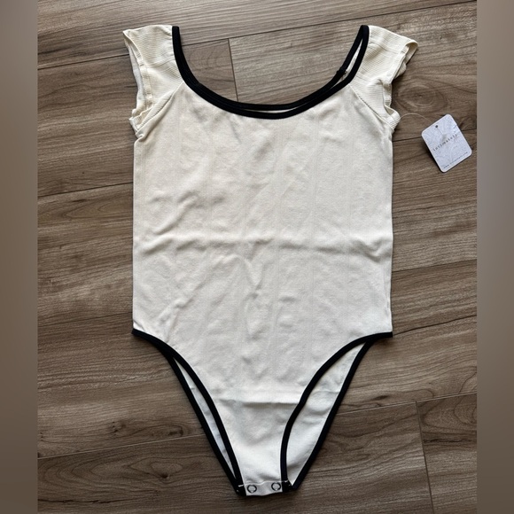 Free People Intimately Bodysuit Cream Combo Ribbed Women’s Sz M-L NWT - Picture 1 of 6